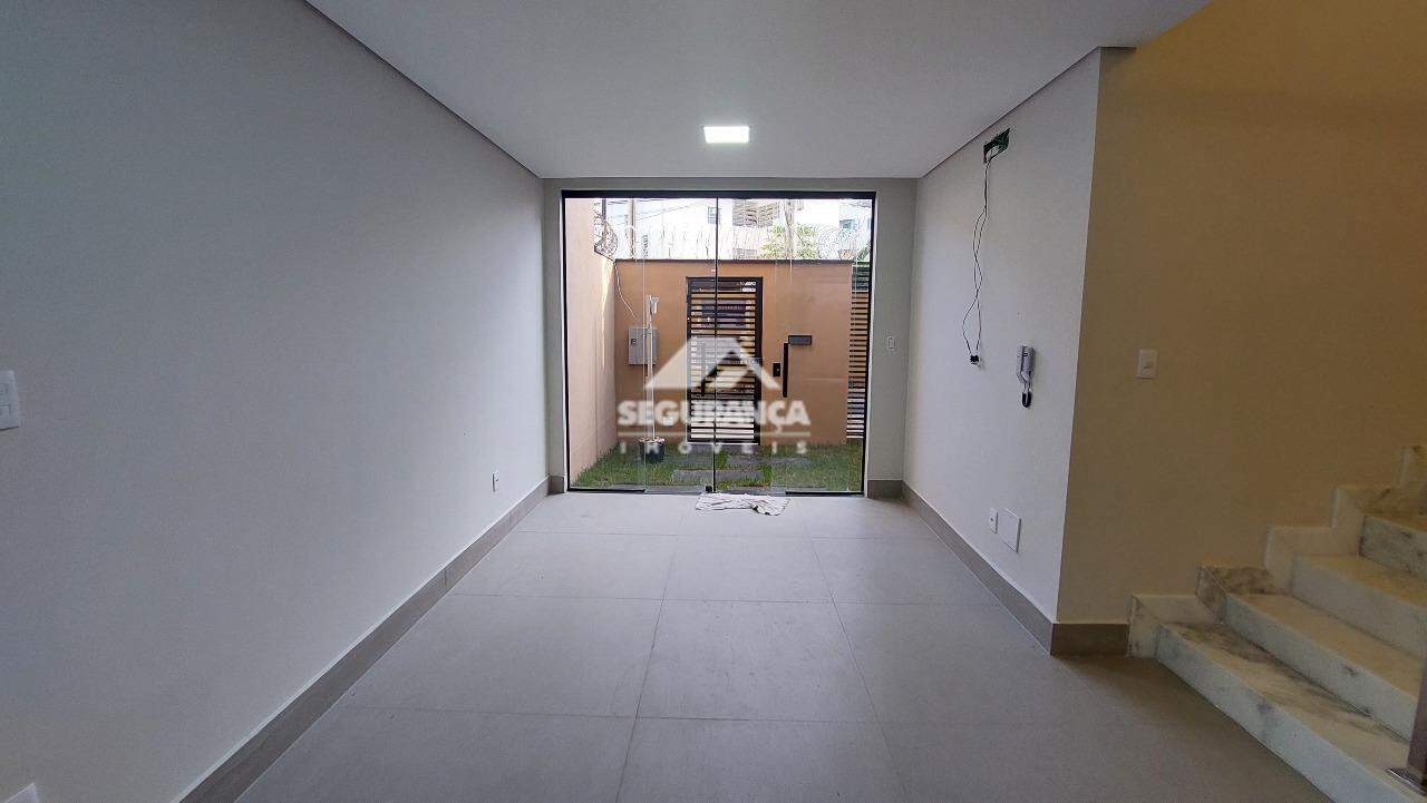 Casa para aluguel no Centro: SALA