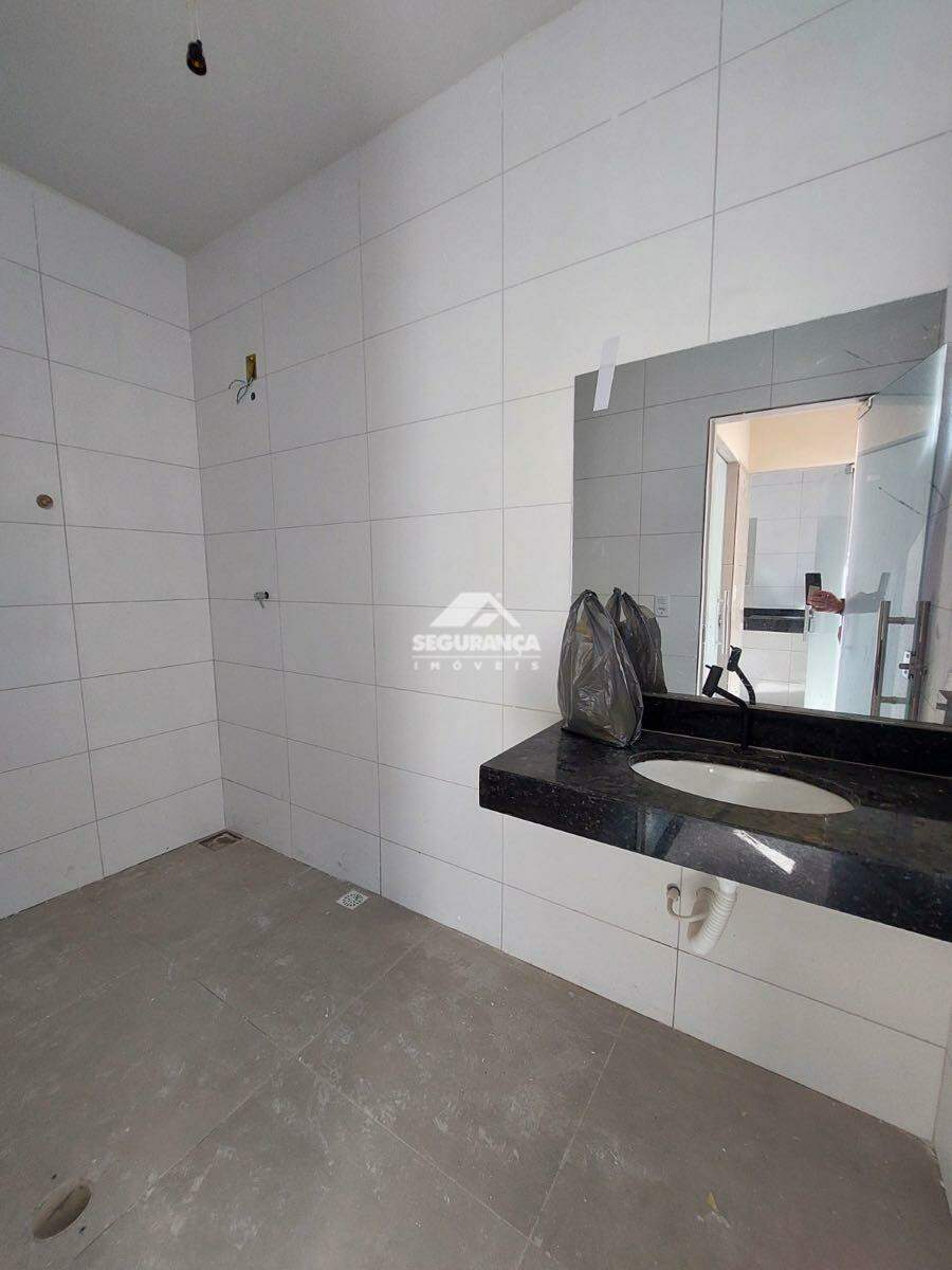 Galpão para aluguel no JARDIM ATALAIA: BANHEIRO FEMININO
