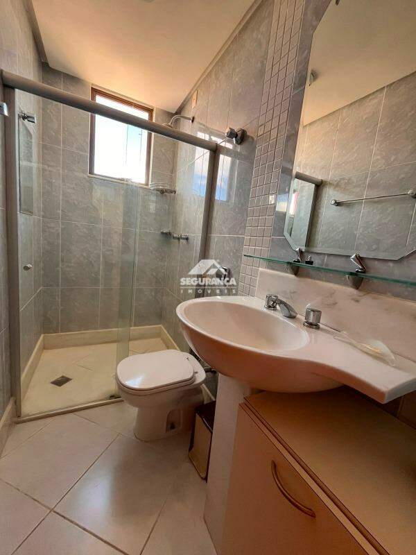 Apartamento à venda no Centro: banheiro social
