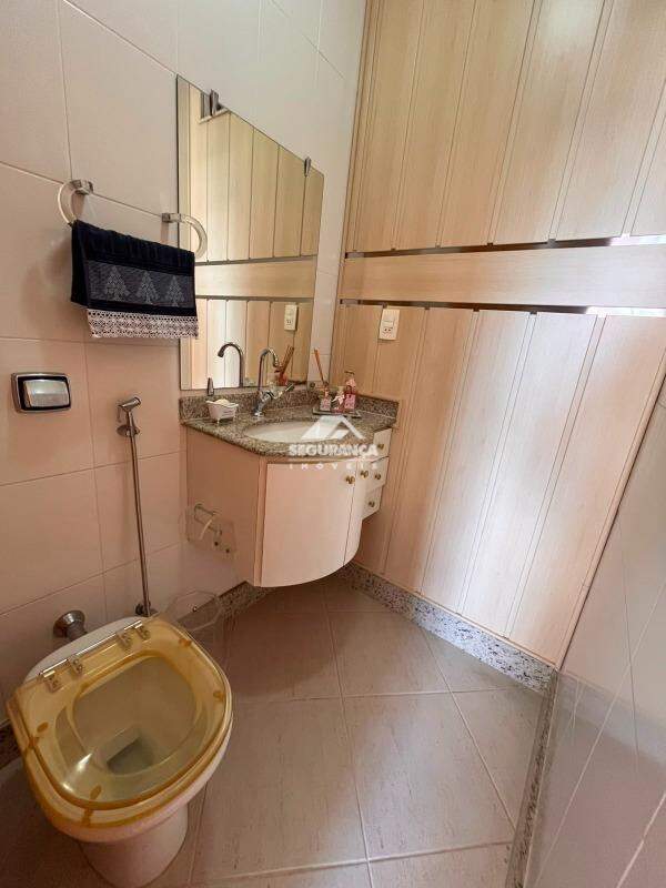 Apartamento à venda no Centro: lavabo