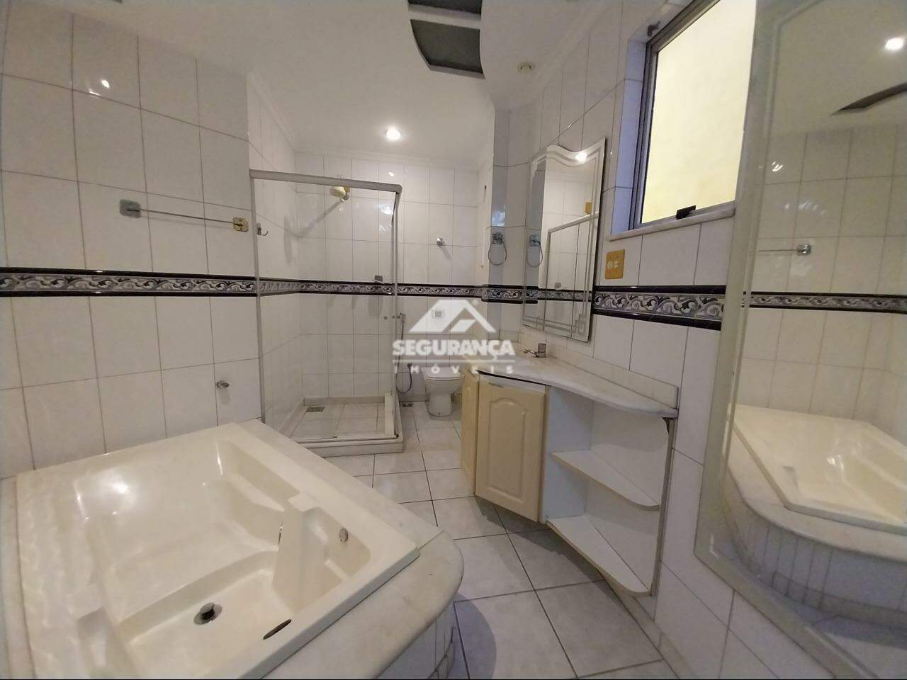 Apartamento para aluguel no Centro: BANHEIRO SUITE (1)