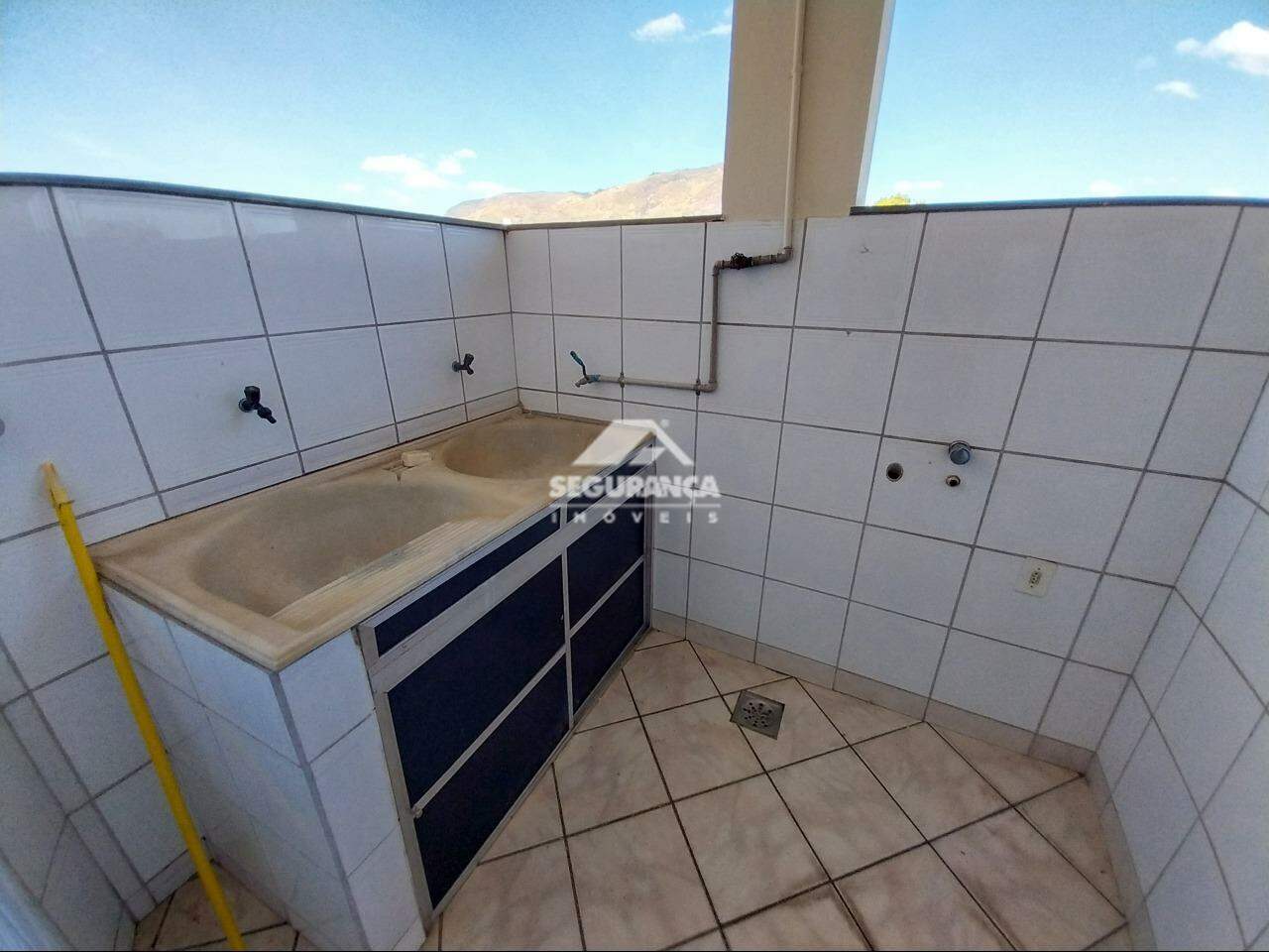 Apartamento para aluguel no Centro: ÁREA DE SERVIÇO TERRAÇO