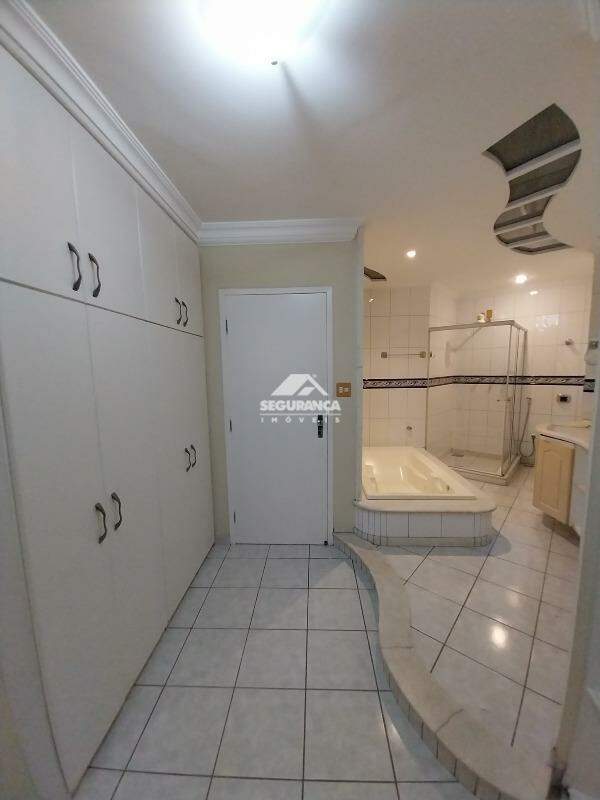 Apartamento para aluguel no Centro: BANHEIRO SUITE (1)