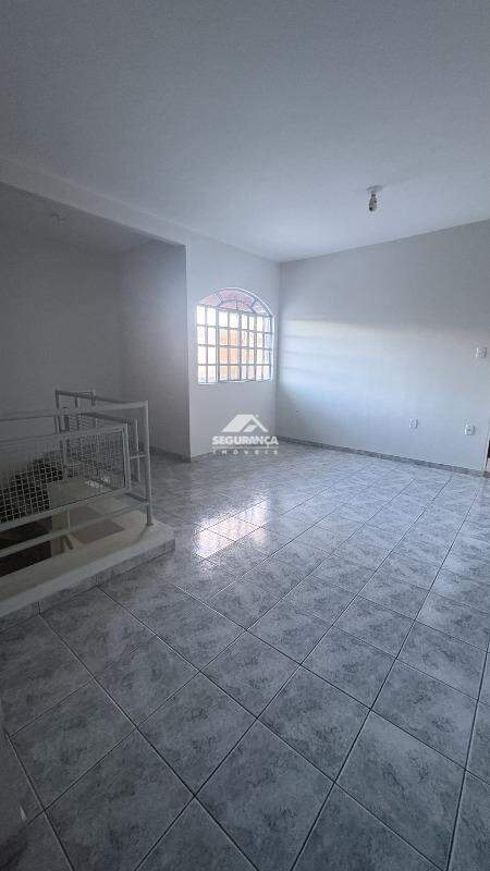 Casa à venda no JK III: