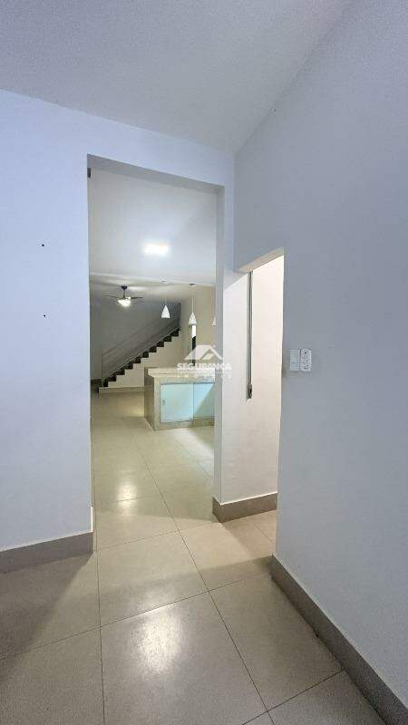 Casa à venda no JK III: