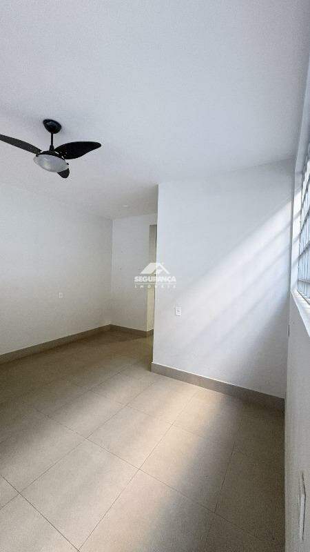 Casa à venda no JK III: 