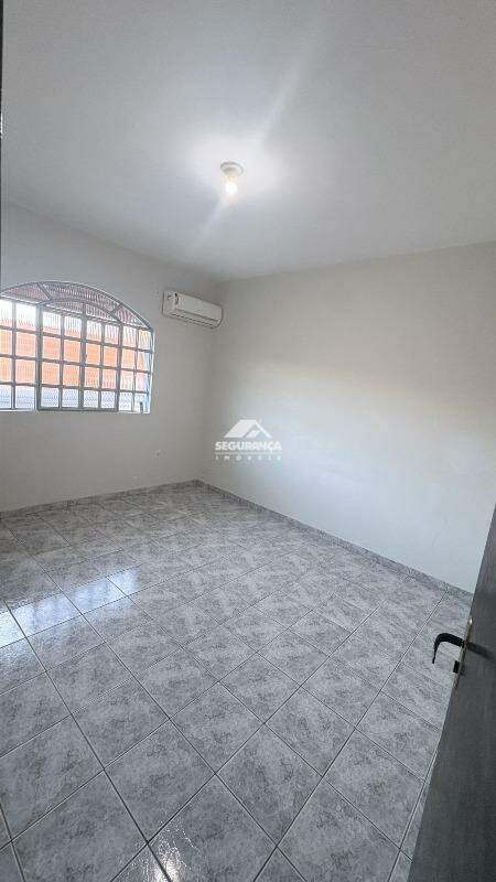 Casa à venda no JK III: