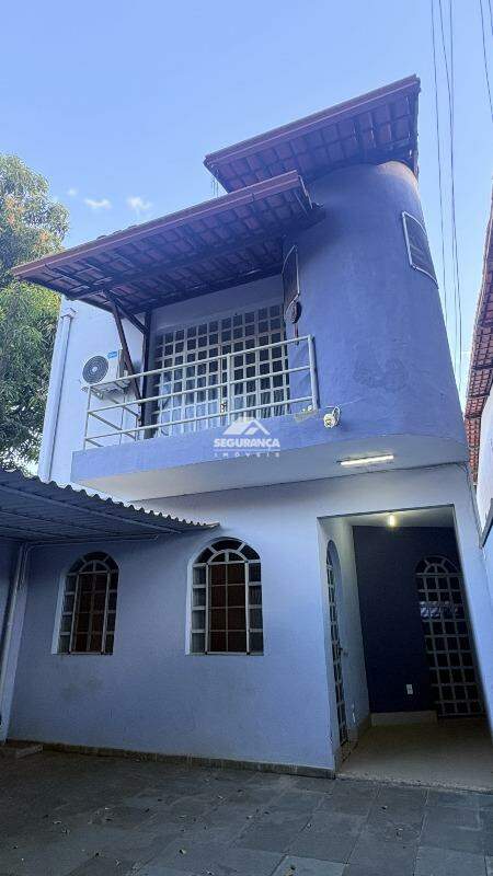 Casa à venda no JK III: 