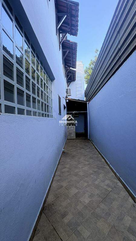 Casa à venda no JK III: