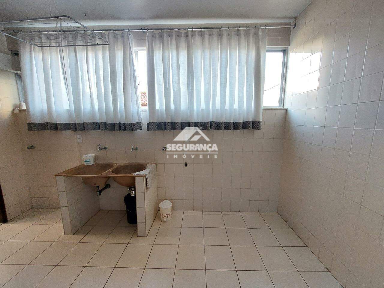 Apartamento para aluguel no Centro: ÁREA DE SERVIÇO