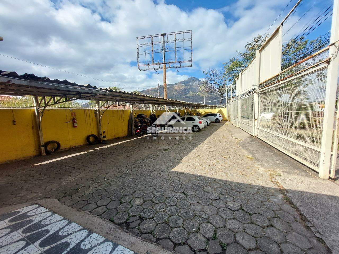 Loja para aluguel no Centro: ESTACIONAMENTO