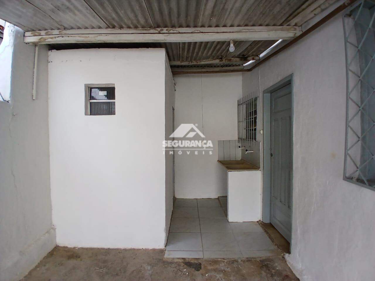 Casa à venda no Centro: ÁREA DE SERVIÇO