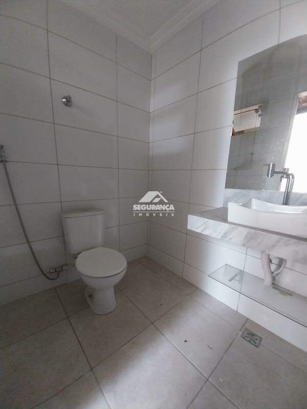 Apartamento para aluguel no GRA DUQUESA: BANHEIRO DA ÁREA GOURMET