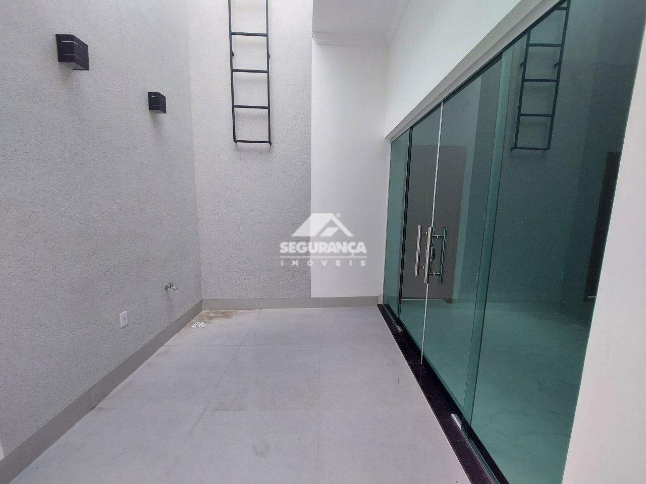 Casa para aluguel no SANTA HELENA: VARANDA