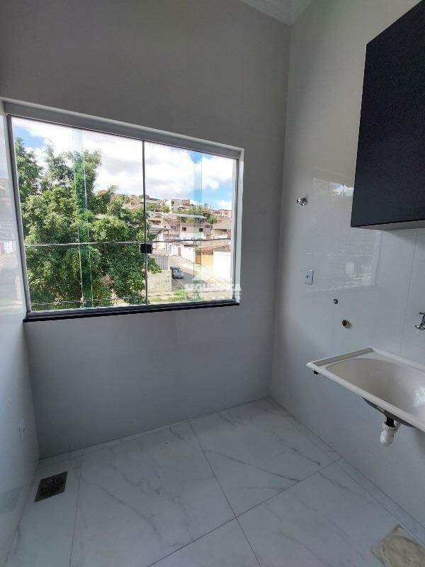 Casa para aluguel no SANTA HELENA: ÁREA DE SERVIÇO