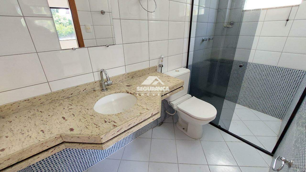 Apartamento à venda no GRA DUQUESA: BANHEIO SUITE
