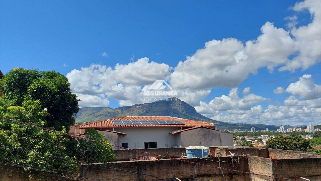 Apartamento à venda no GRA DUQUESA: VISTA IBITURUNA