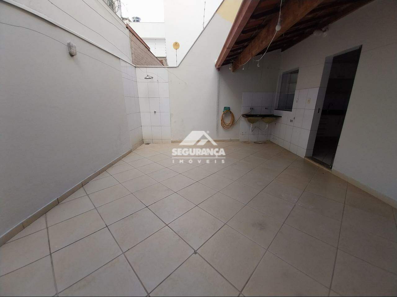 Casa para aluguel no LAGOA SANTA: ÁREA DE SERVIÇO