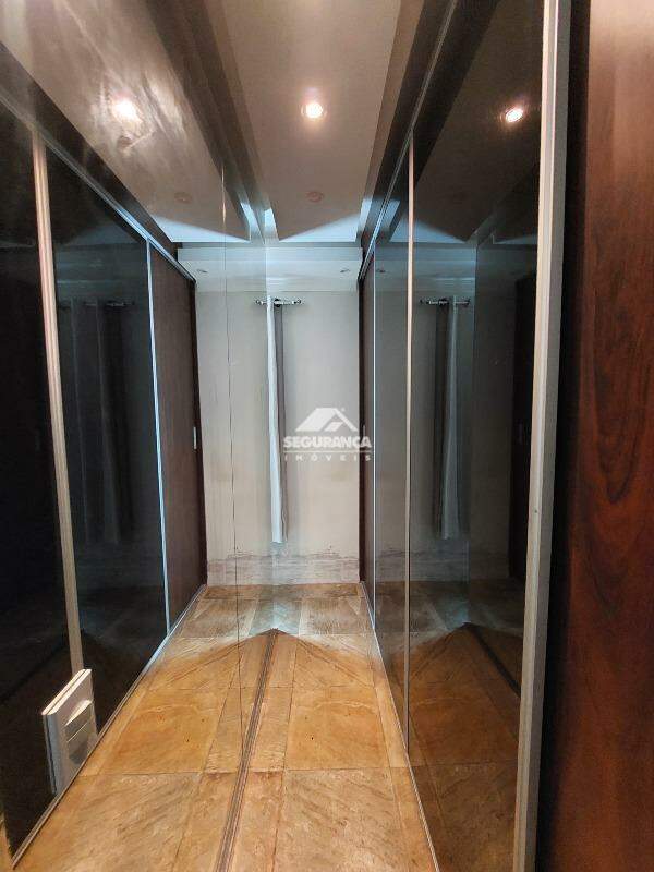 Casa à venda no Ilha dos Araújos: CLOSET