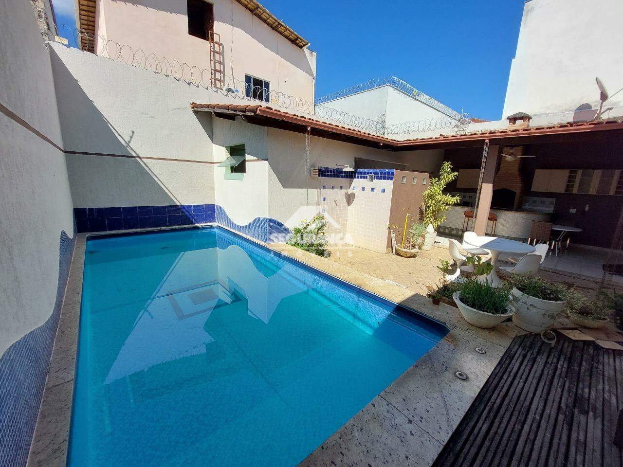 Casa à venda no Ilha dos Araújos: PISCINA