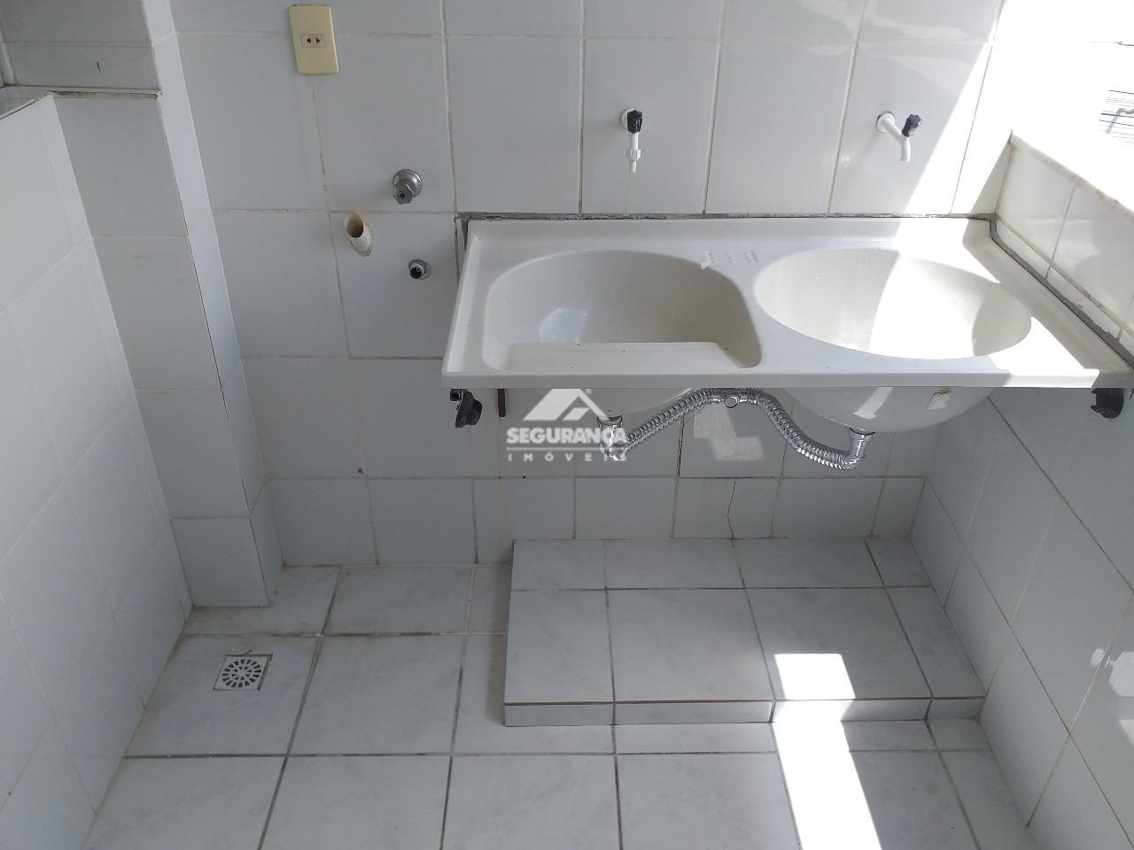 Apartamento à venda no GRA DUQUESA: AREA E SERVIÇO