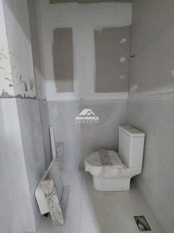 Sala para aluguel no VILA BRETAS: BANHEIRO
