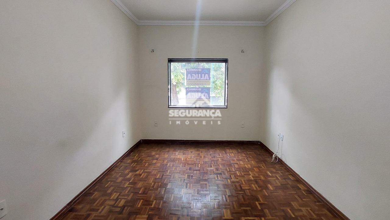 Casa para aluguel no Lourdes: SUÍTE