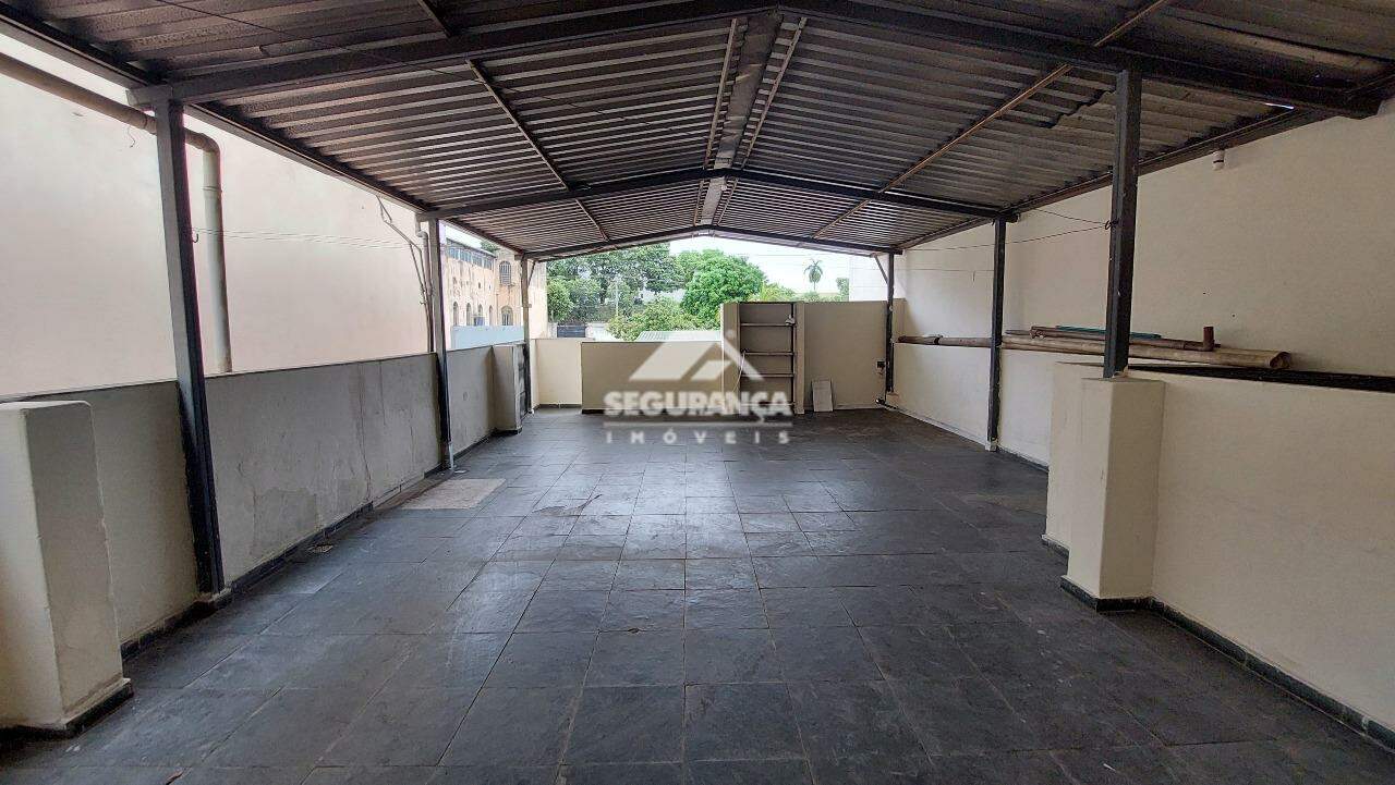 Casa para aluguel no Lourdes: TERRAÇO