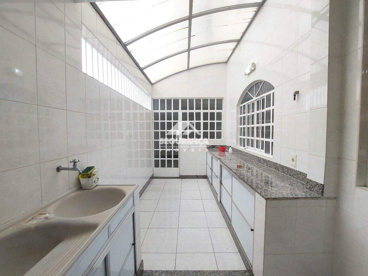 Casa para aluguel no VALE VERDE: ÁREA DE SERVIÇO