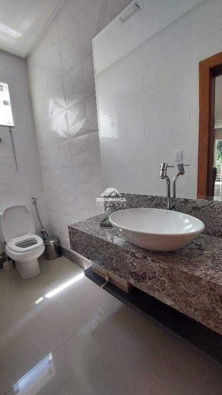 Casa à venda no Ilha dos Araújos: LAVABO