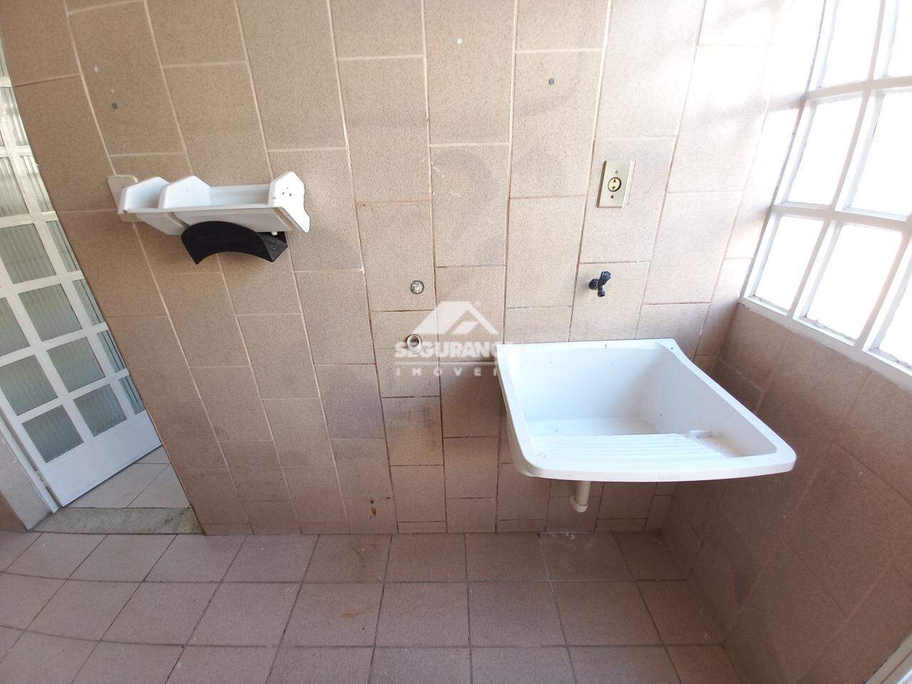 Apartamento para aluguel no Esperança: AREA DE SERVIÇOS 