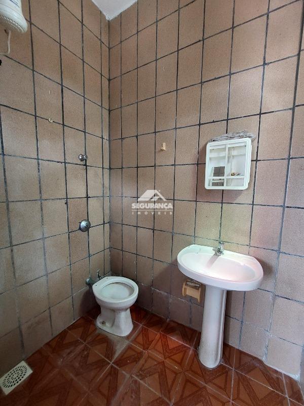 Apartamento para aluguel no Ilha dos Araújos: BANHEIRO DA SUITE