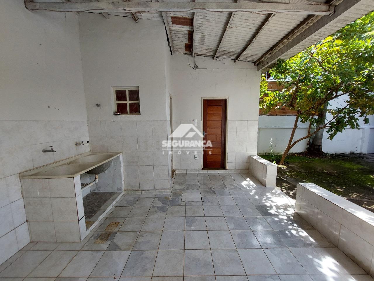 Casa para aluguel no Ilha dos Araújos: ÁREA DE SERVIÇO