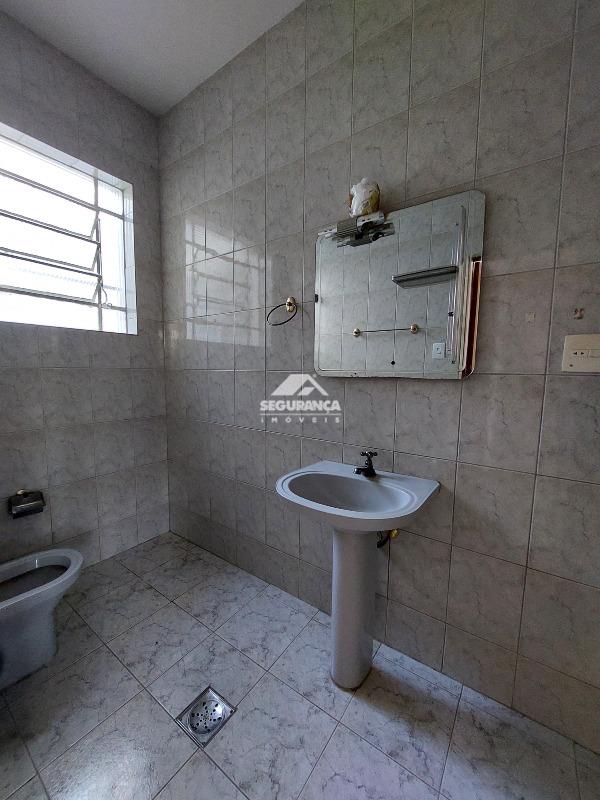 Casa para aluguel no Ilha dos Araújos: BANHEIRO DA SUÍTE