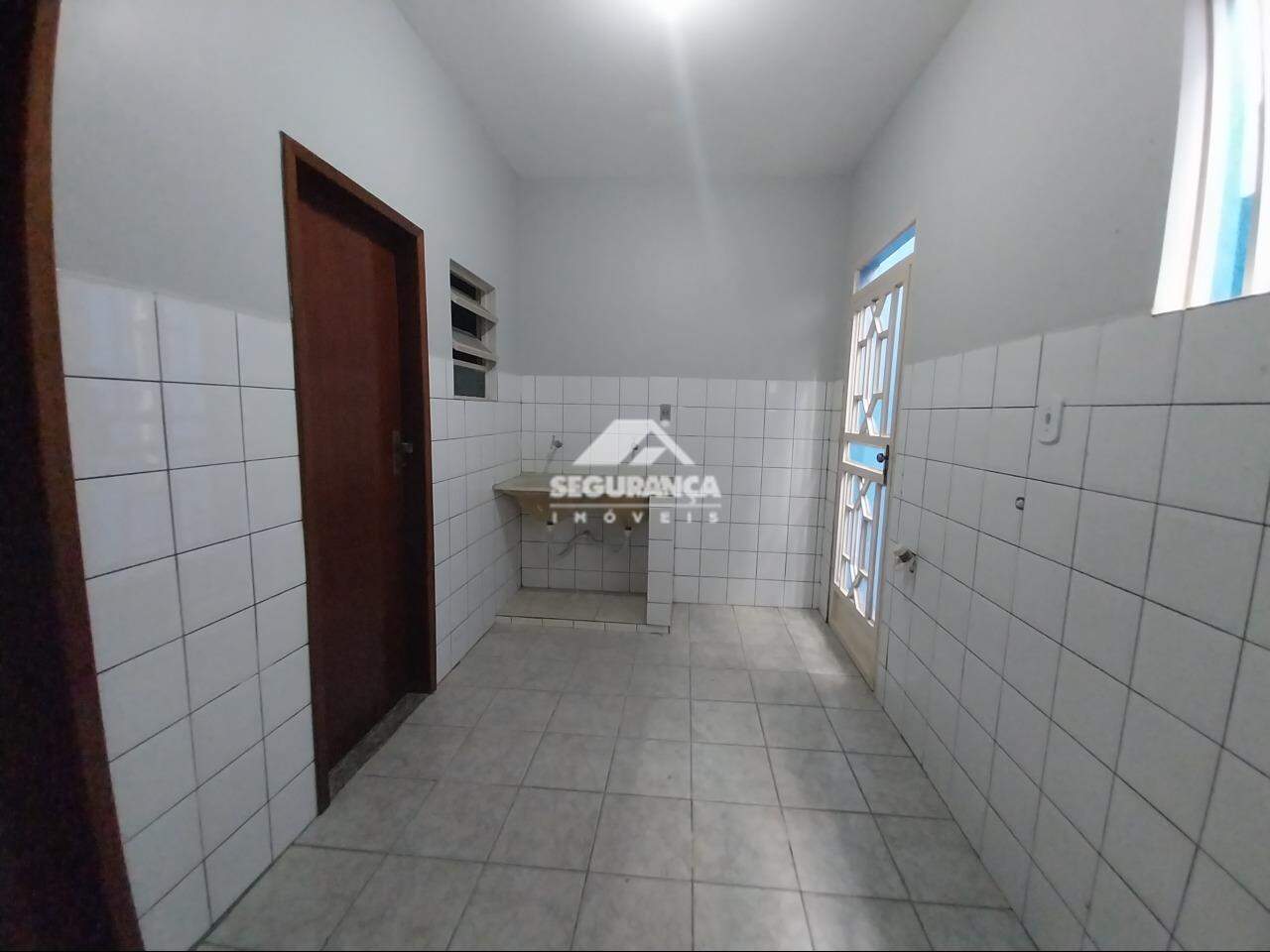 Casa para aluguel no GRA DUQUESA: ÁREA DE SERVIÇO