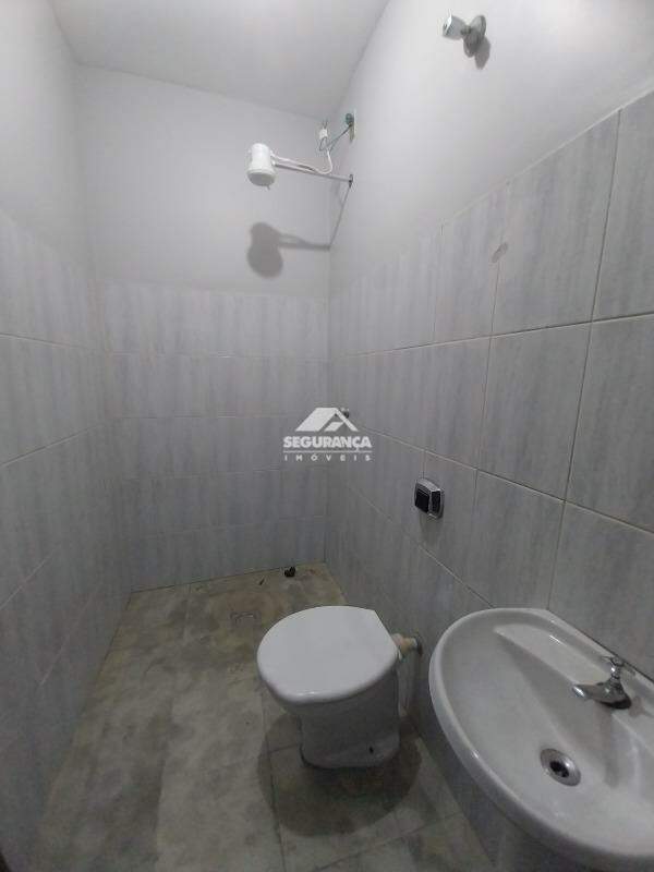 Casa para aluguel no GRA DUQUESA: BANHEIRO DCE