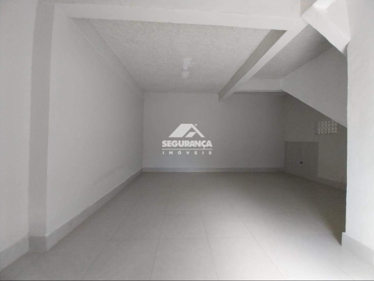 Casa para aluguel no Jardim Pérola: GARAGEM