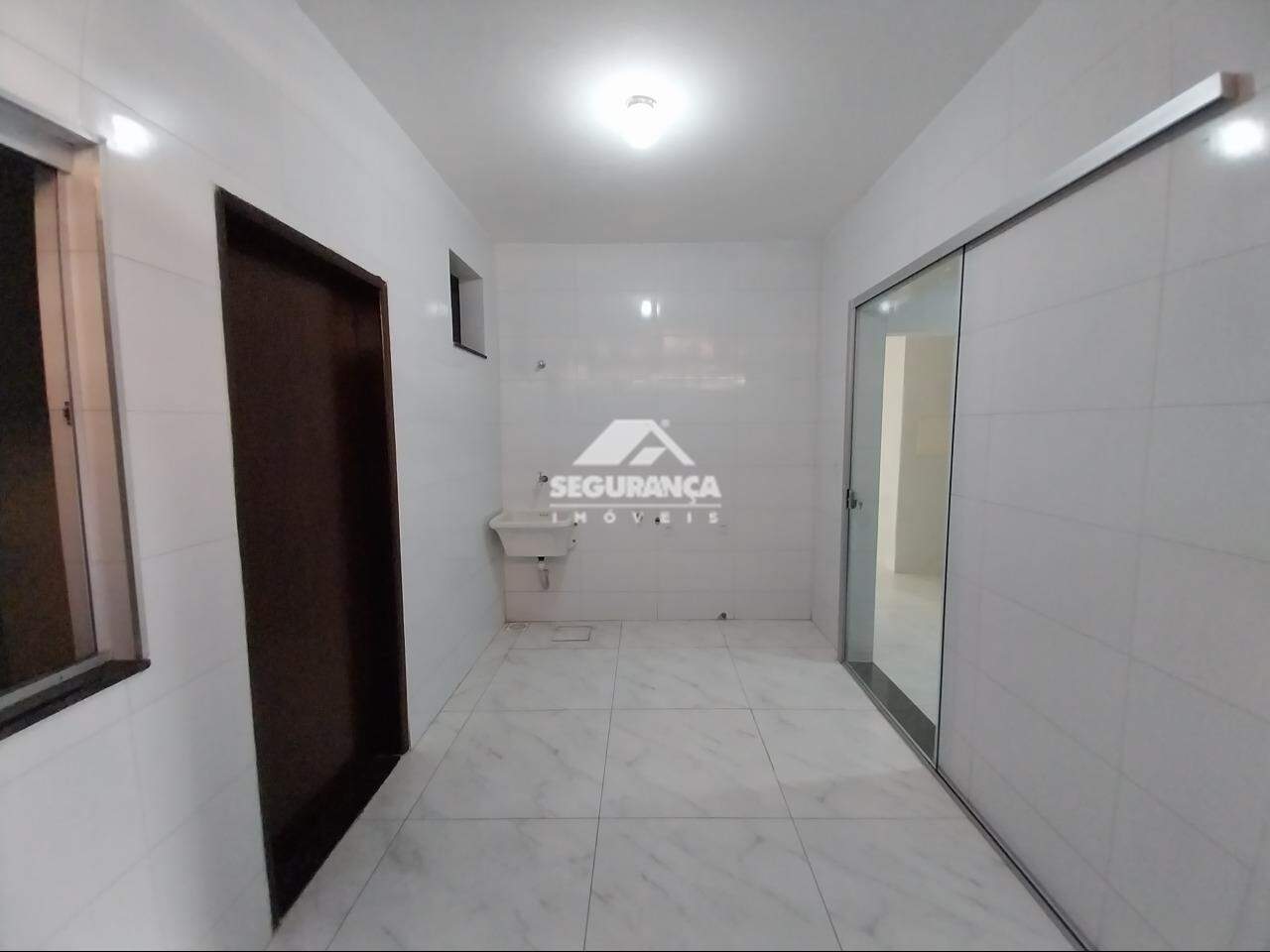 Casa para aluguel no Jardim Pérola: ÁREA DE SERVIÇO