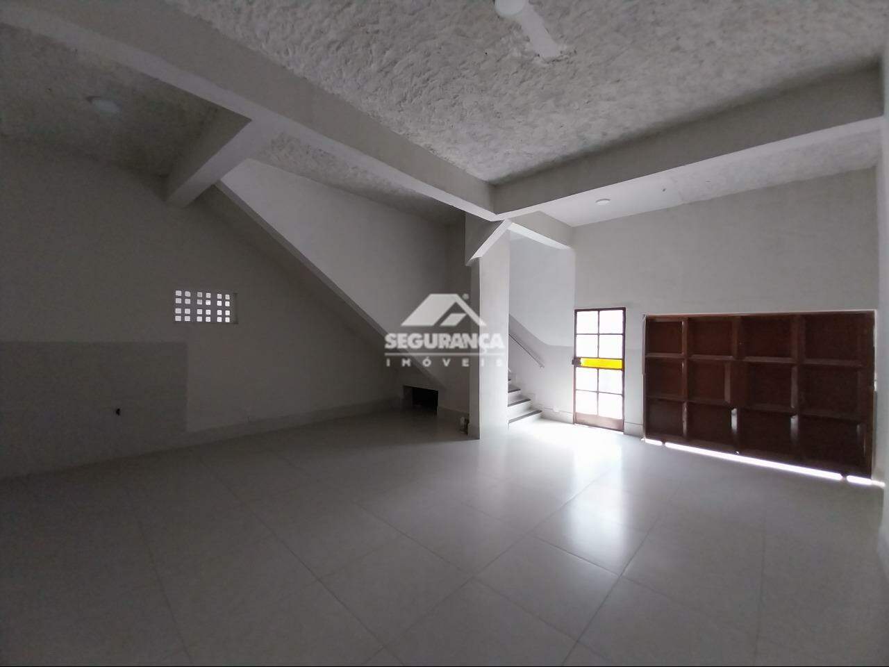 Casa para aluguel no Jardim Pérola: GARAGEM