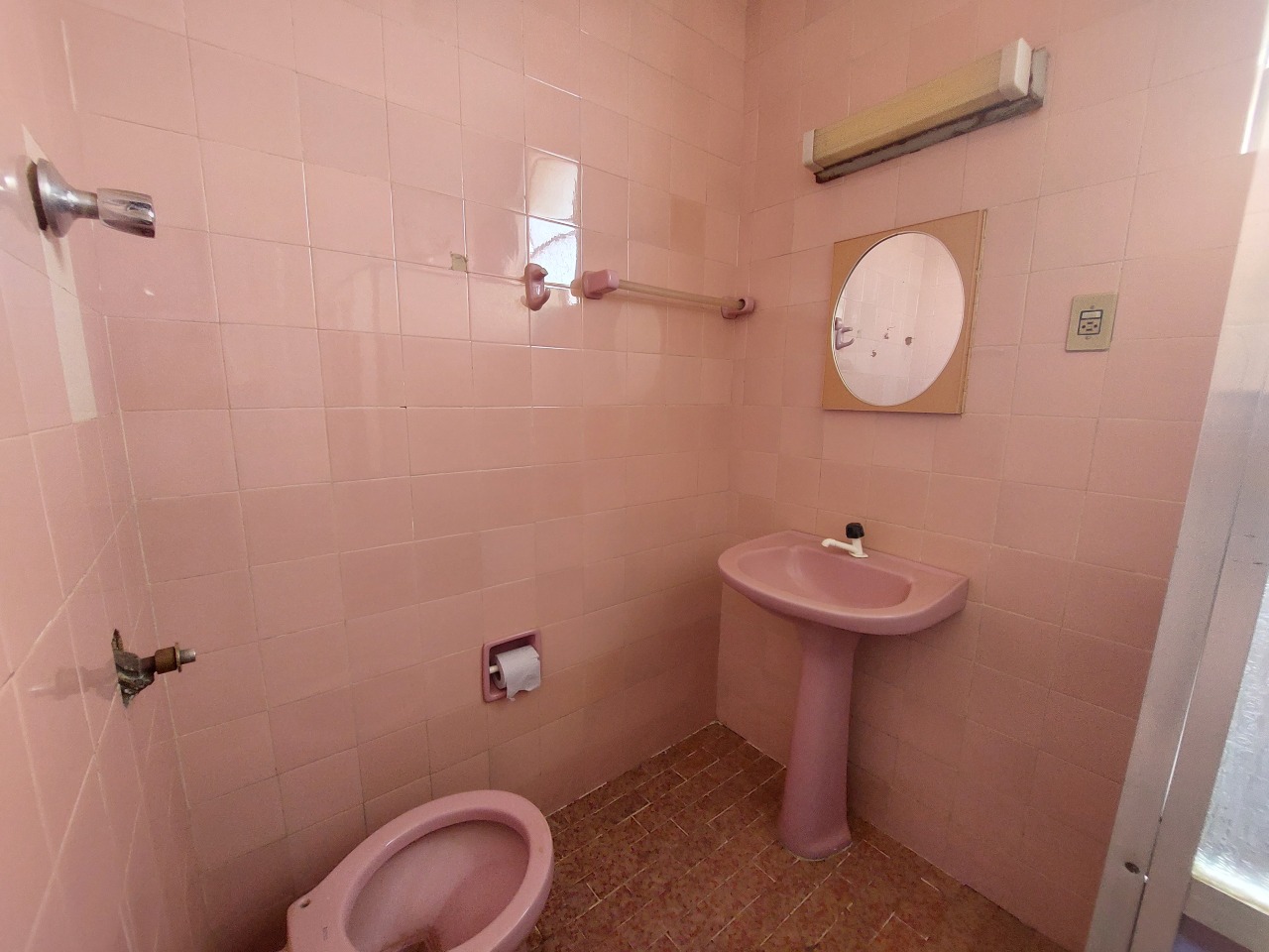 Apartamento para aluguel no VILA ISA: BANHEIRO SOCIAL