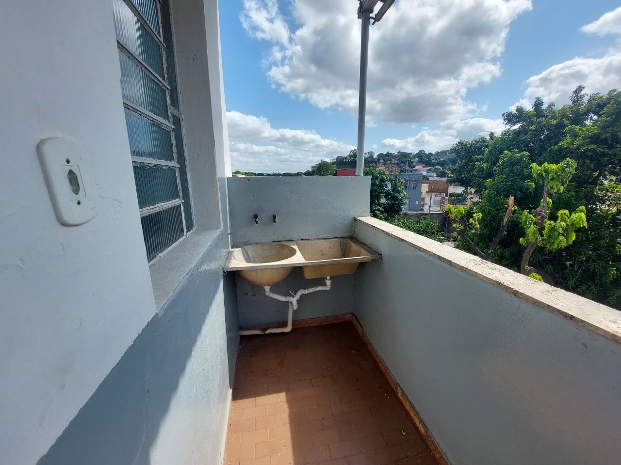 Apartamento para aluguel no VILA ISA: ÁREA DE SERVIÇO