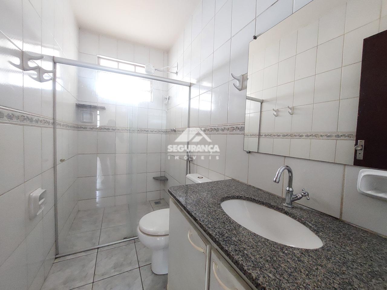 Casa para aluguel no São Pedro: BANHEIRO SUÍTE 