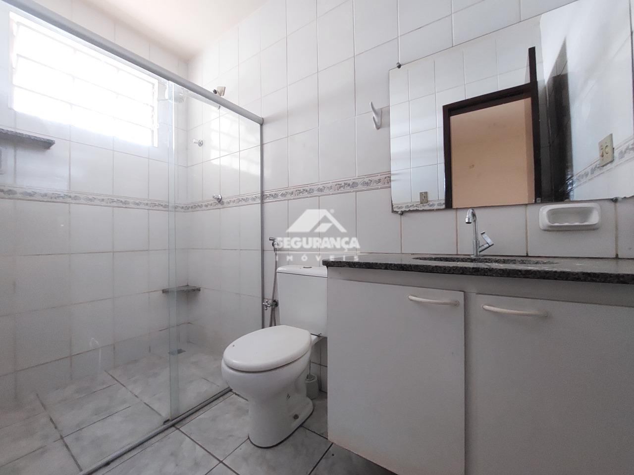 Casa para aluguel no São Pedro: BANHEIRO SOCIAL 