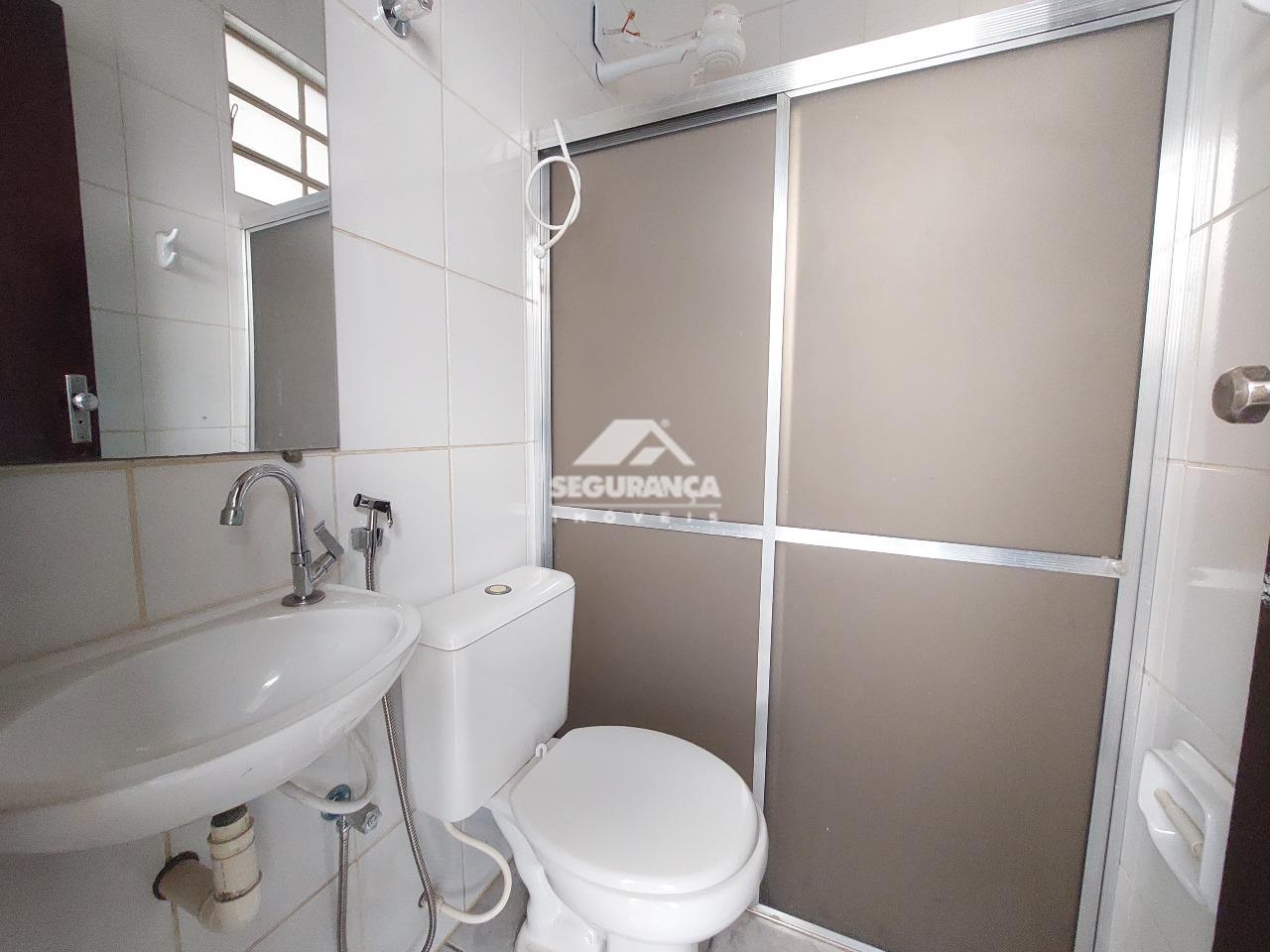 Casa para aluguel no São Pedro: BANHEIRO DE SERVIÇO 