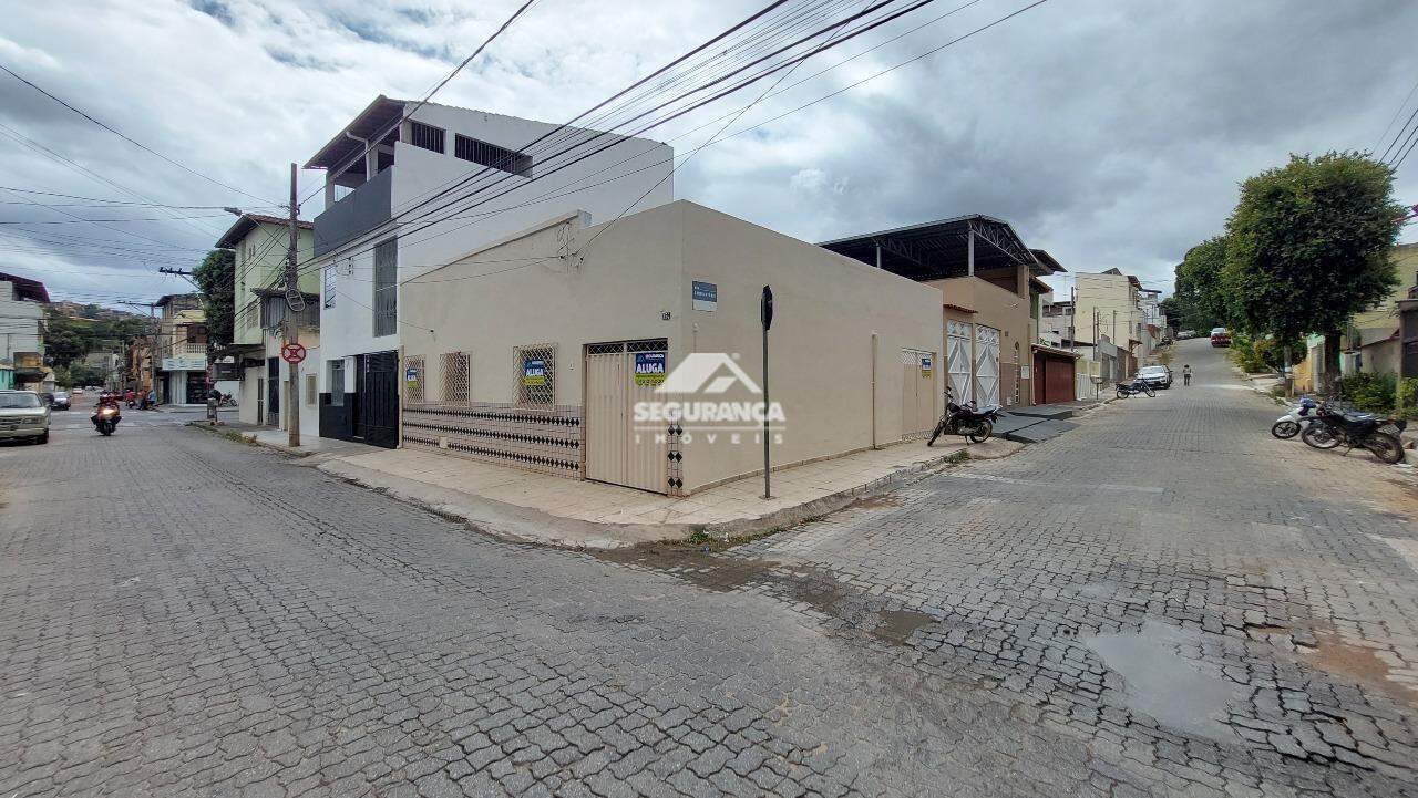 Casa para aluguel no Lourdes: FACHADA