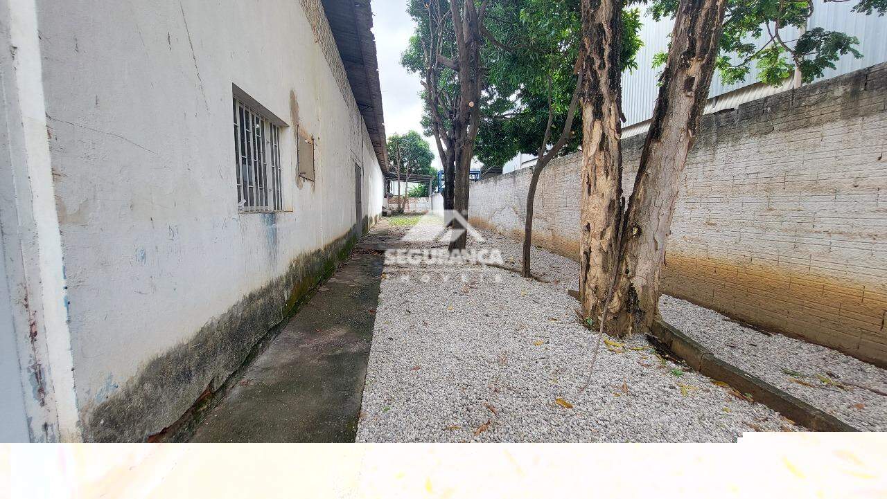 Galpão para aluguel no DISTRITO INDUSTRIAL: ÁREA EXTERNA