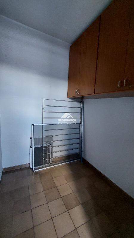 Apartamento para aluguel no Centro: DCE