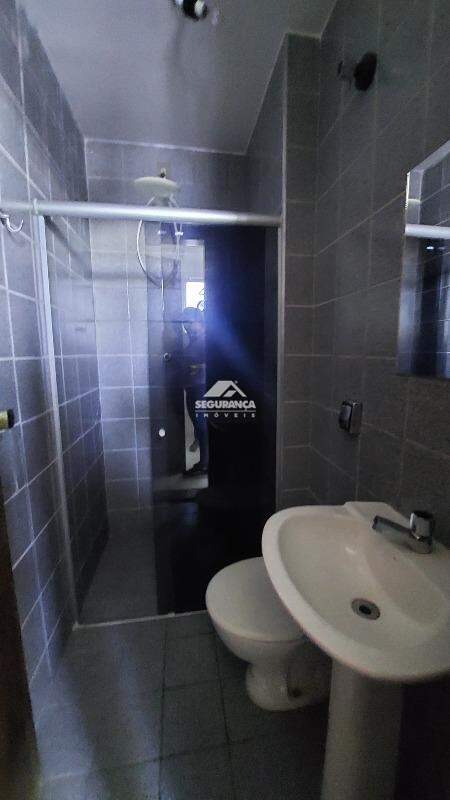 Apartamento para aluguel no Centro: BANHEIRO DCE