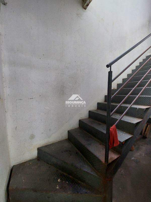 Loja para aluguel no Centro: ACESSO AO 2º PAVIMENTO
