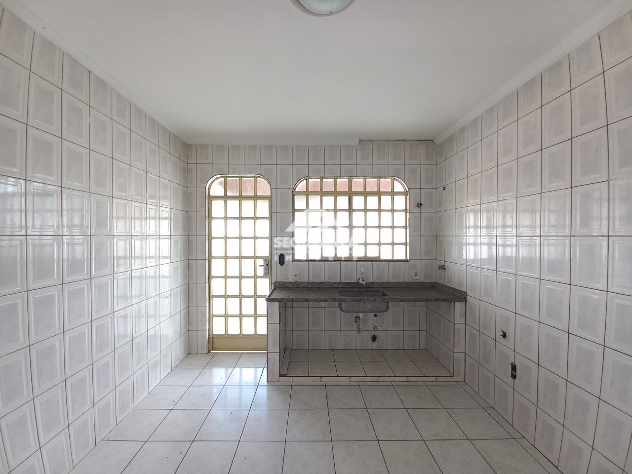 Casa para aluguel no GRA DUQUESA: COZINHA